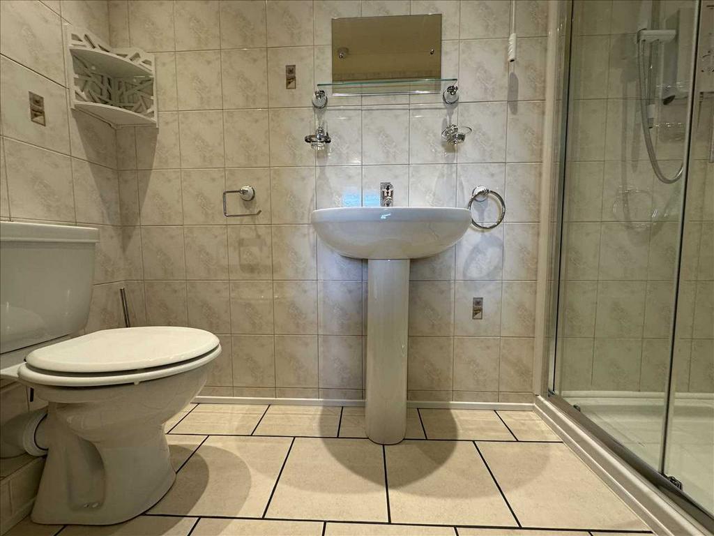 Bedroom with ensuite