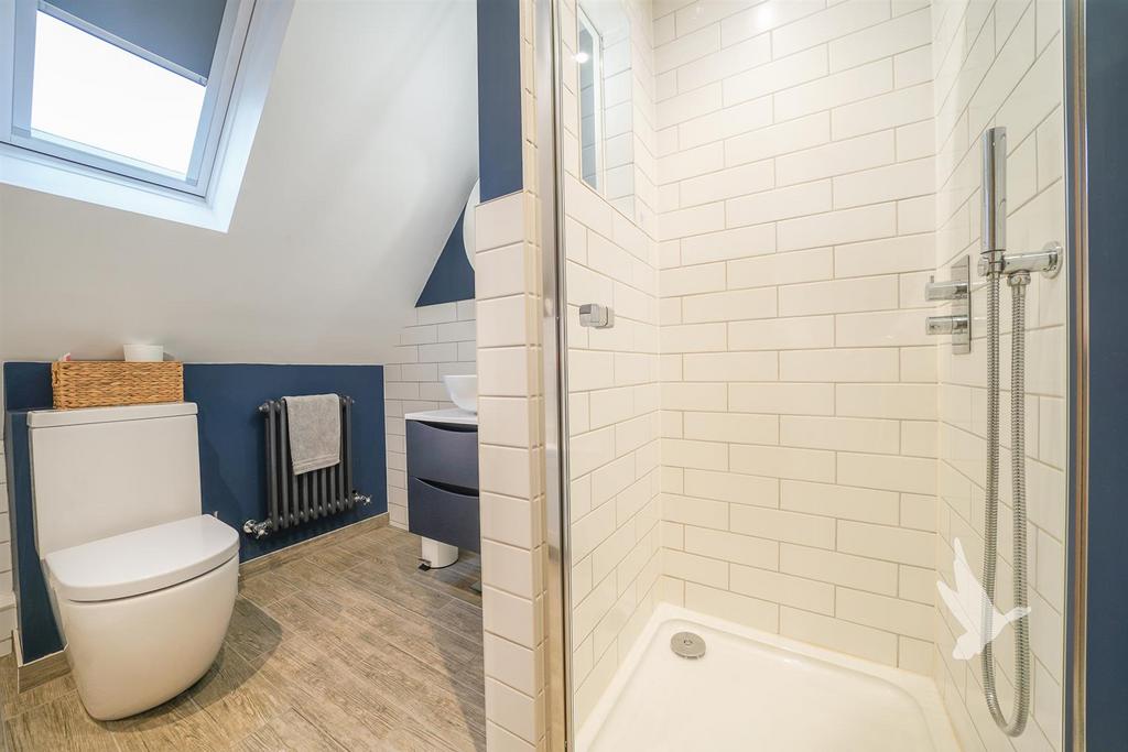 8 Bath.jpg