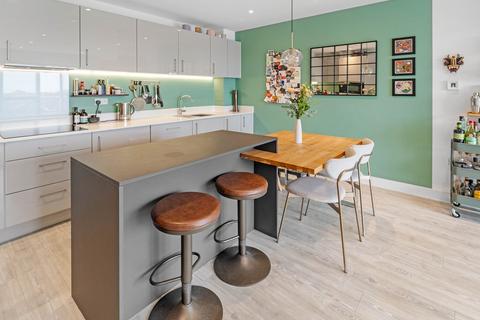 2 bedroom apartment for sale, Matthias Road, London, N16