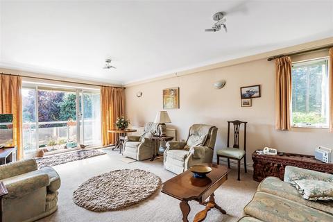 2 bedroom apartment for sale, West Hill, Oxted