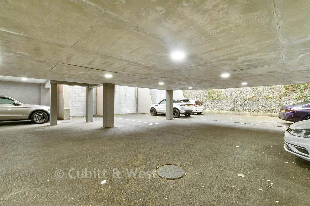 Driveway/Parking