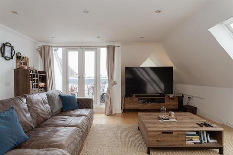 undefined, Coulsdon Road, Caterham