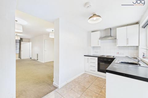 4 bedroom terraced house for sale, Broadway, Skerton | Spacious four bedroom terrace with extended kitchen
