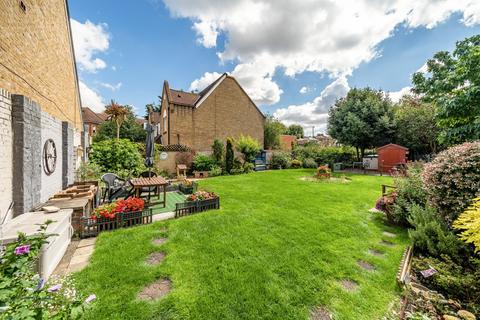 Heathfield Road, Earlsfield, London, SW18