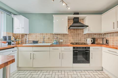 2 bedroom flat for sale, Heathfield Road, Earlsfield, London, SW18