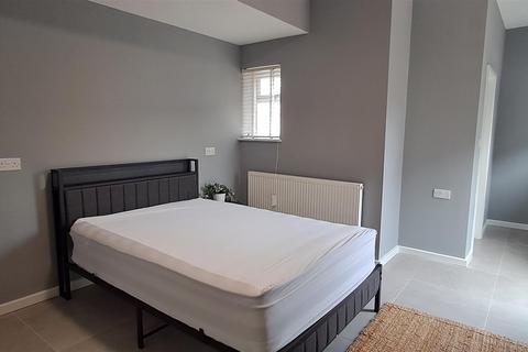 Bushey Grove Road, Flat 7, Bushey WD23