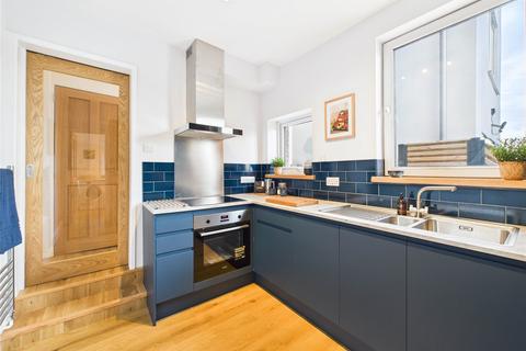 8 Pembery Road, Bristol, BS3 3JR