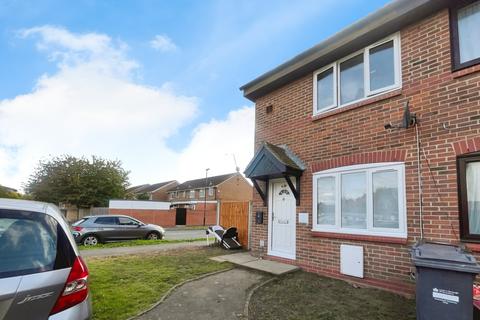 undefined, Linslade Close, Hounslow