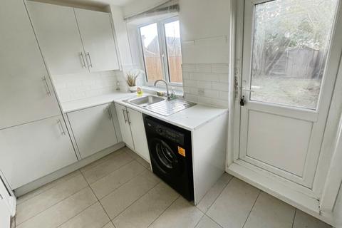undefined, Linslade Close, Hounslow