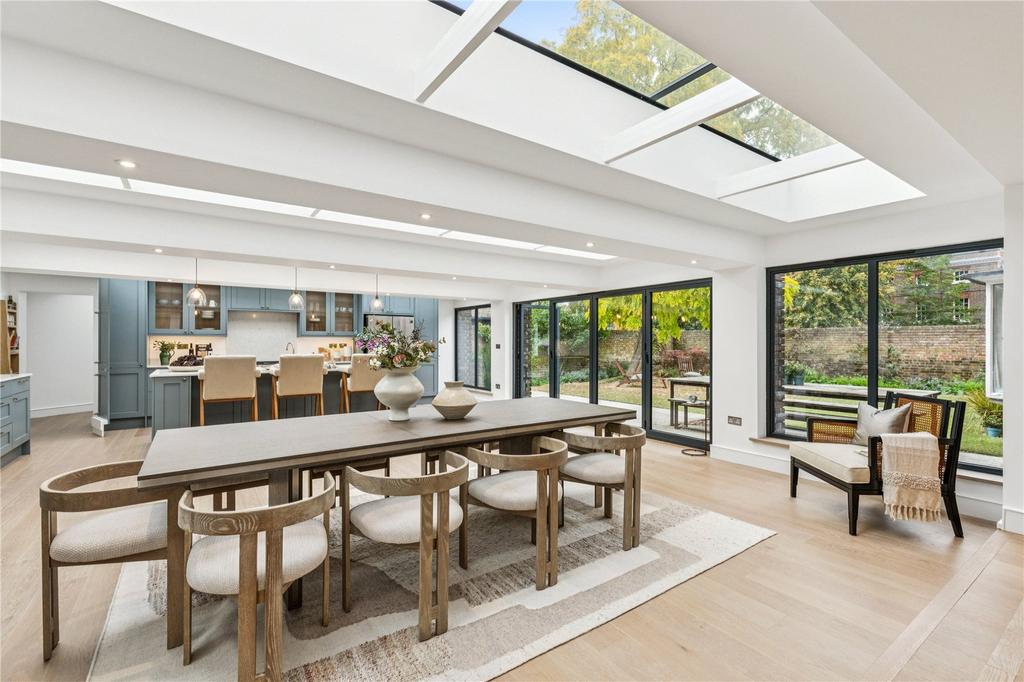 Kitchen /Dining Room