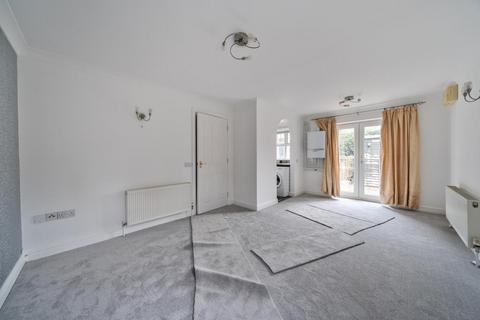 2 bedroom flat for sale, Newbury,  Berkshire,  RG14