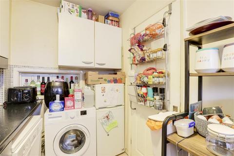 undefined, Mickledon Close, Nottingham NG2