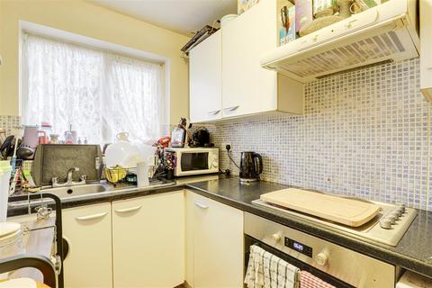 undefined, Mickledon Close, Nottingham NG2