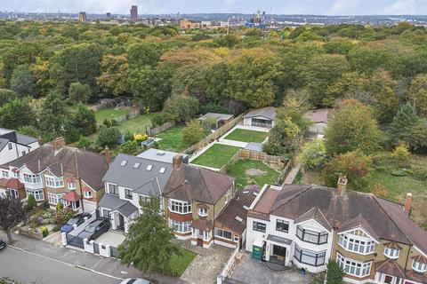 3 bedroom house for sale, High View Road, South Woodford