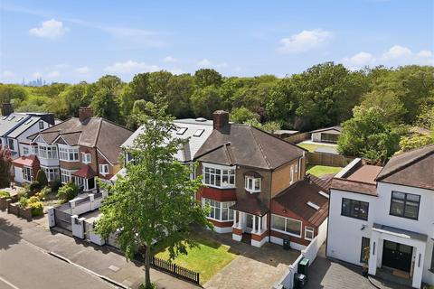 3 bedroom house for sale, High View Road, South Woodford