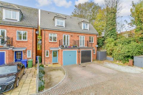 undefined, Finch Close, Faversham, Kent