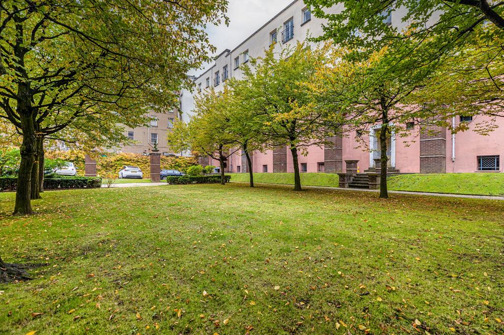 Residents Courtyard