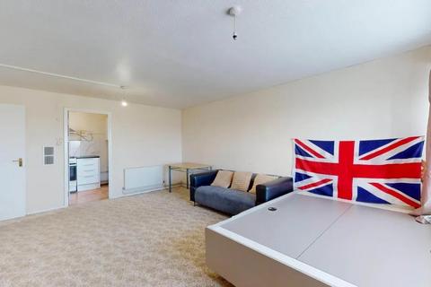 2 bedroom flat to rent, Convent Way, Southall UB2