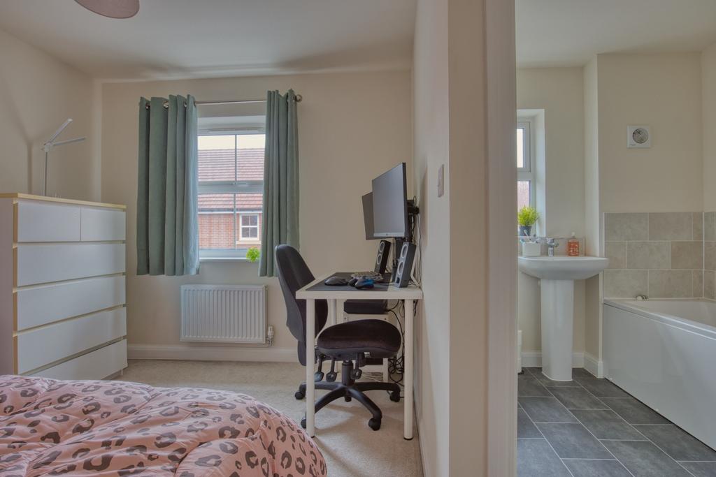Ewemove Taunton Boles Road (8)