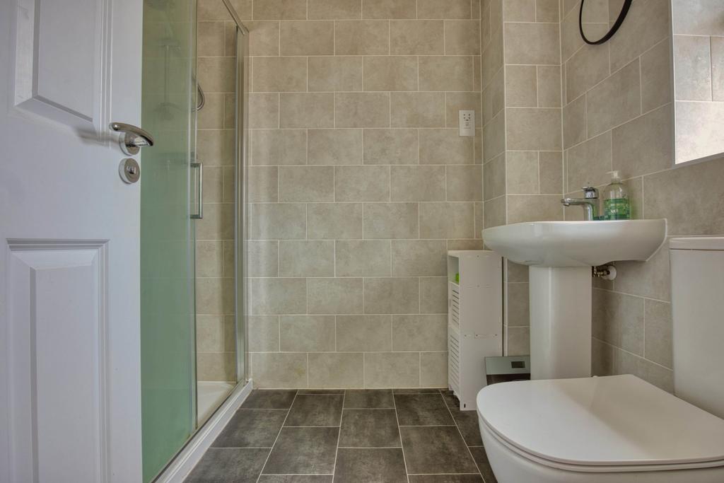 Ewemove Taunton Boles Road (6)