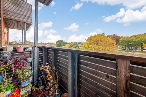 1 bedroom flat for sale, Beeton Way, Norwood, London, SE27