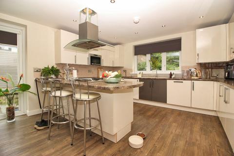 3 bedroom semi-detached house for sale, Hever Avenue, West Kingsdown TN15