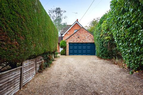 undefined, Potley Hill Road, Hampshire GU46
