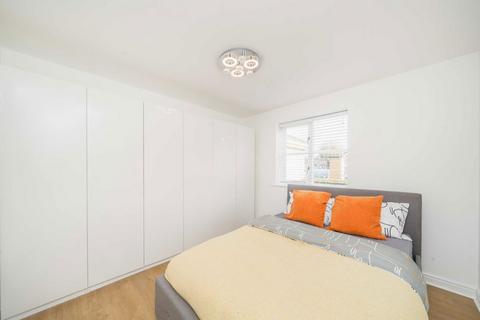 undefined, Winery Lane, Kingston Upon Thames KT1