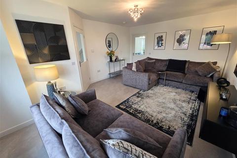 3 bedroom detached house to rent, Machrie Way, Fardalehill, Kilmarnock