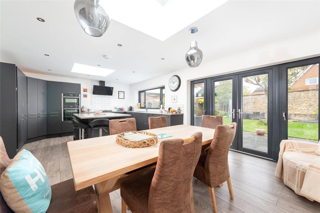Kitchen/Dining Rm
