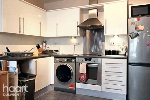 1 bedroom apartment for sale, Southampton Way, LONDON