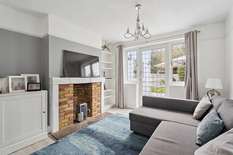 undefined, Pinner View, North Harrow HA1