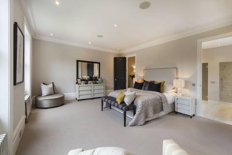 undefined, Holland Park Gardens, Holland Park, London, W14