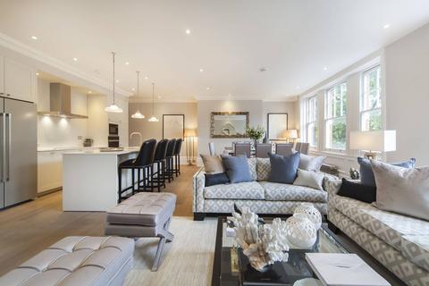 undefined, Holland Park Gardens, Holland Park, London, W14