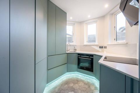 2 bedroom flat for sale, Ledbury Road, Artesian Village, London, W11