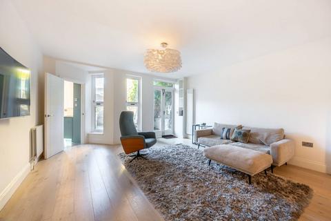 2 bedroom flat for sale, Ledbury Road, Artesian Village, London, W11