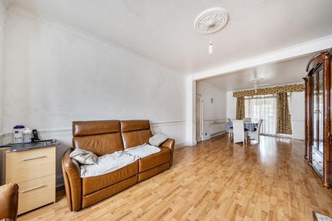 undefined, Commonside East, Mitcham CR4