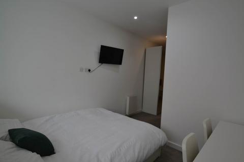Studio to rent, Room           London Road, Kingston Upon Thames