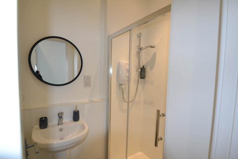 Studio to rent, Room           London Road, Kingston Upon Thames
