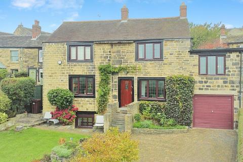 3 bedroom detached house for sale, Hough Side Road, Pudsey, LS28 9JJ