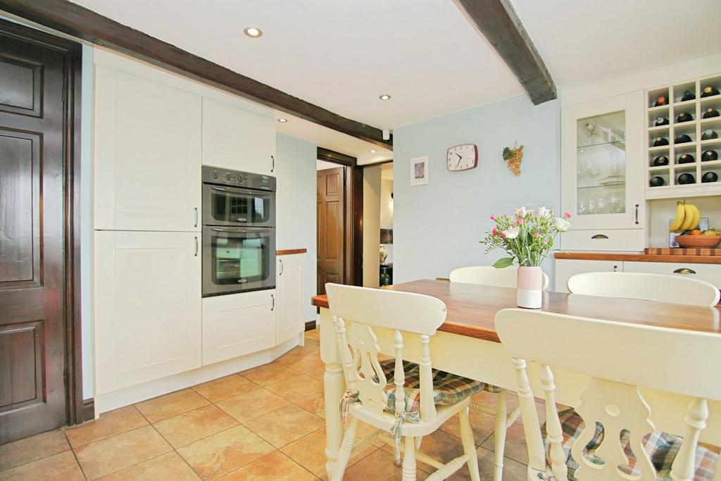 Kitchen diner
