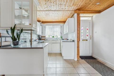4 bedroom end of terrace house for sale, Hinkley Close, Harefield, UB9