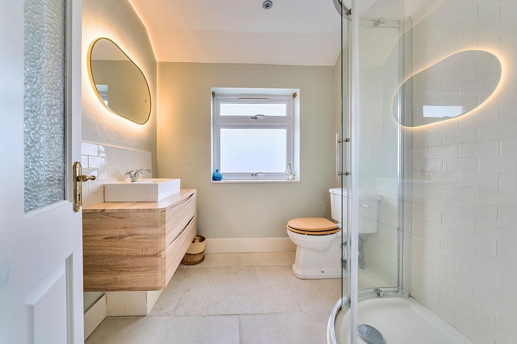 Shower Room (1)