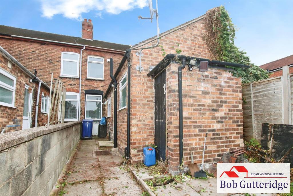 Enclosed rear yard