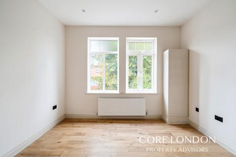 1 bedroom apartment for sale, Avenue Gardens, Acton, W3