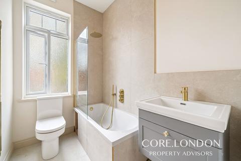 1 bedroom apartment for sale, Avenue Gardens, Acton, W3