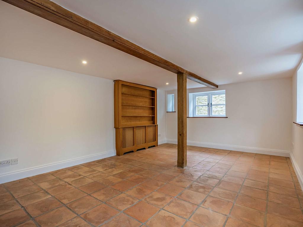 8666823-interior12-800