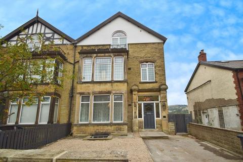 6 bedroom semi-detached house for sale, Bingley Road, Bradford BD18