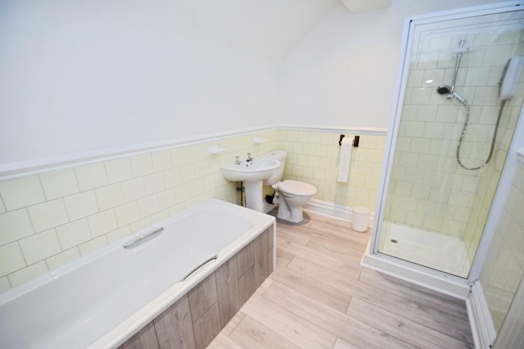 Eb105dc8-Bathroom 201