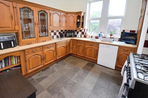 6 bedroom semi-detached house for sale, Bingley Road, Bradford BD18